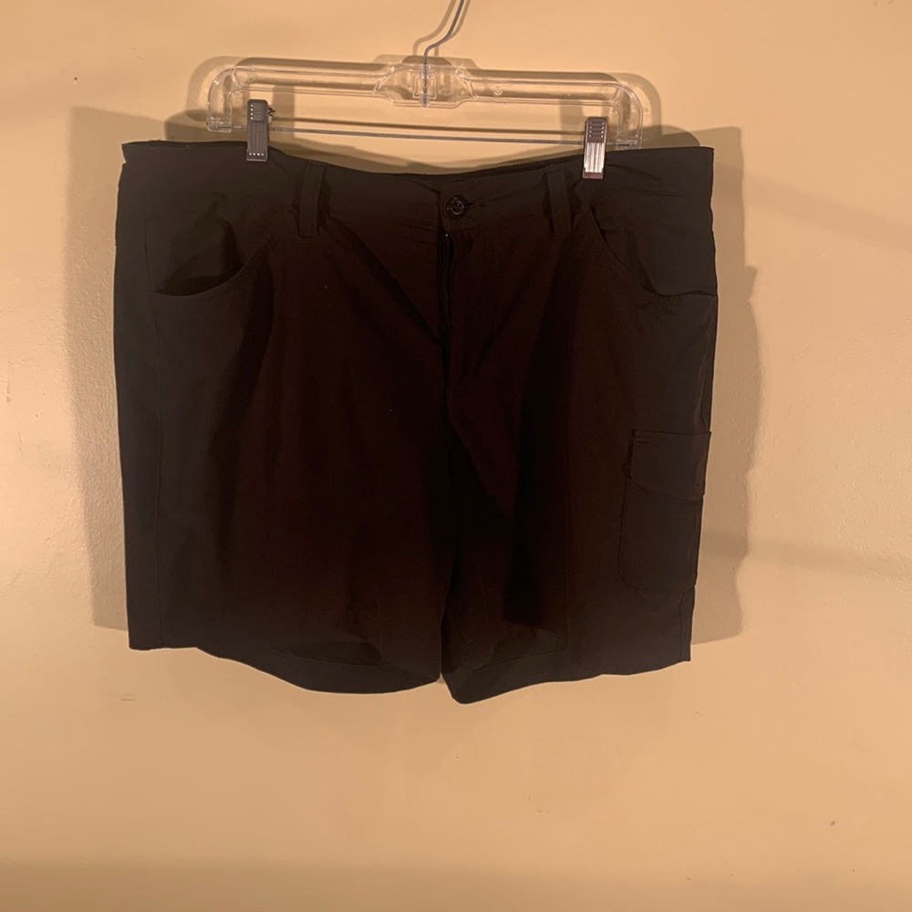 Eddie Bauer adventurer cargo short
